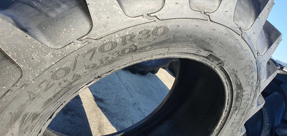 420/70R30 cauciucuri agricole ramforsate pentru utilaje grele AWYZ