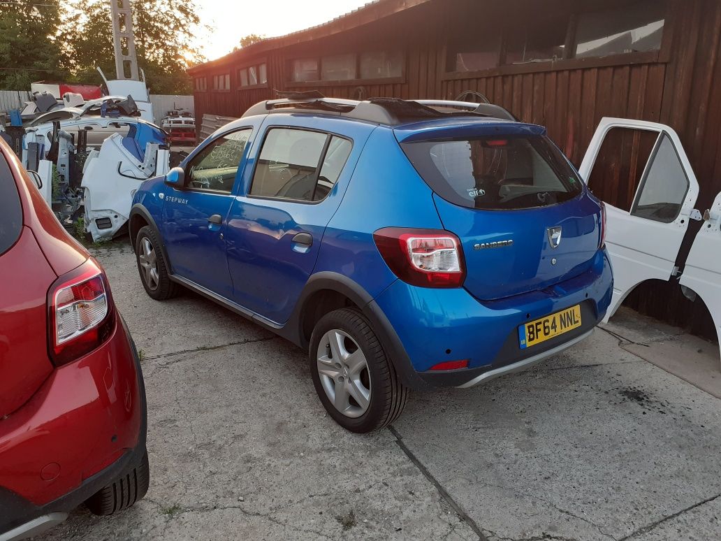 Dezmembrez Dacia sandero stepway 0,9 2016