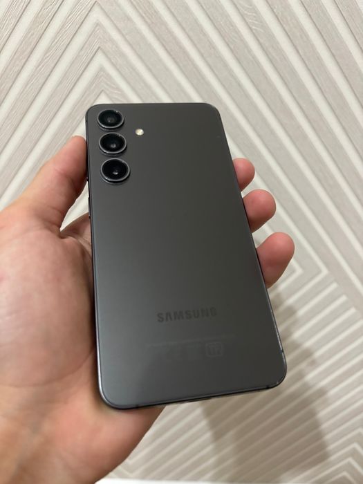 Срочно продаю Samsung S24