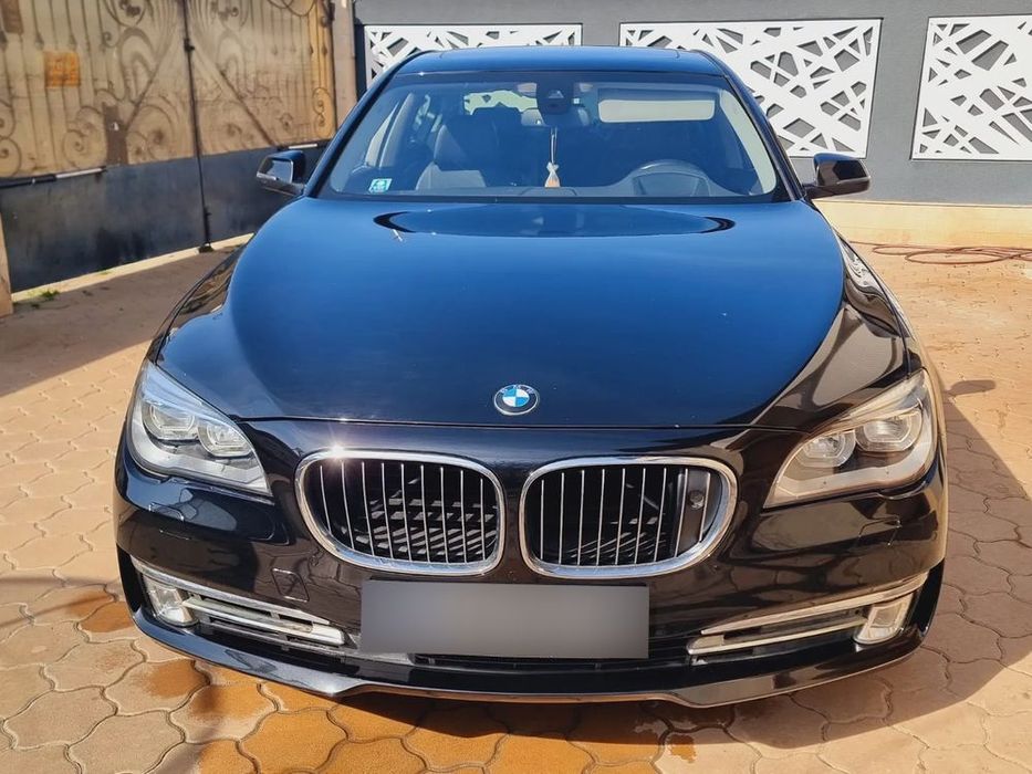 BMW Seria 7 BMW Seria 750d X Drive , motor 3.0- 381 CP,
