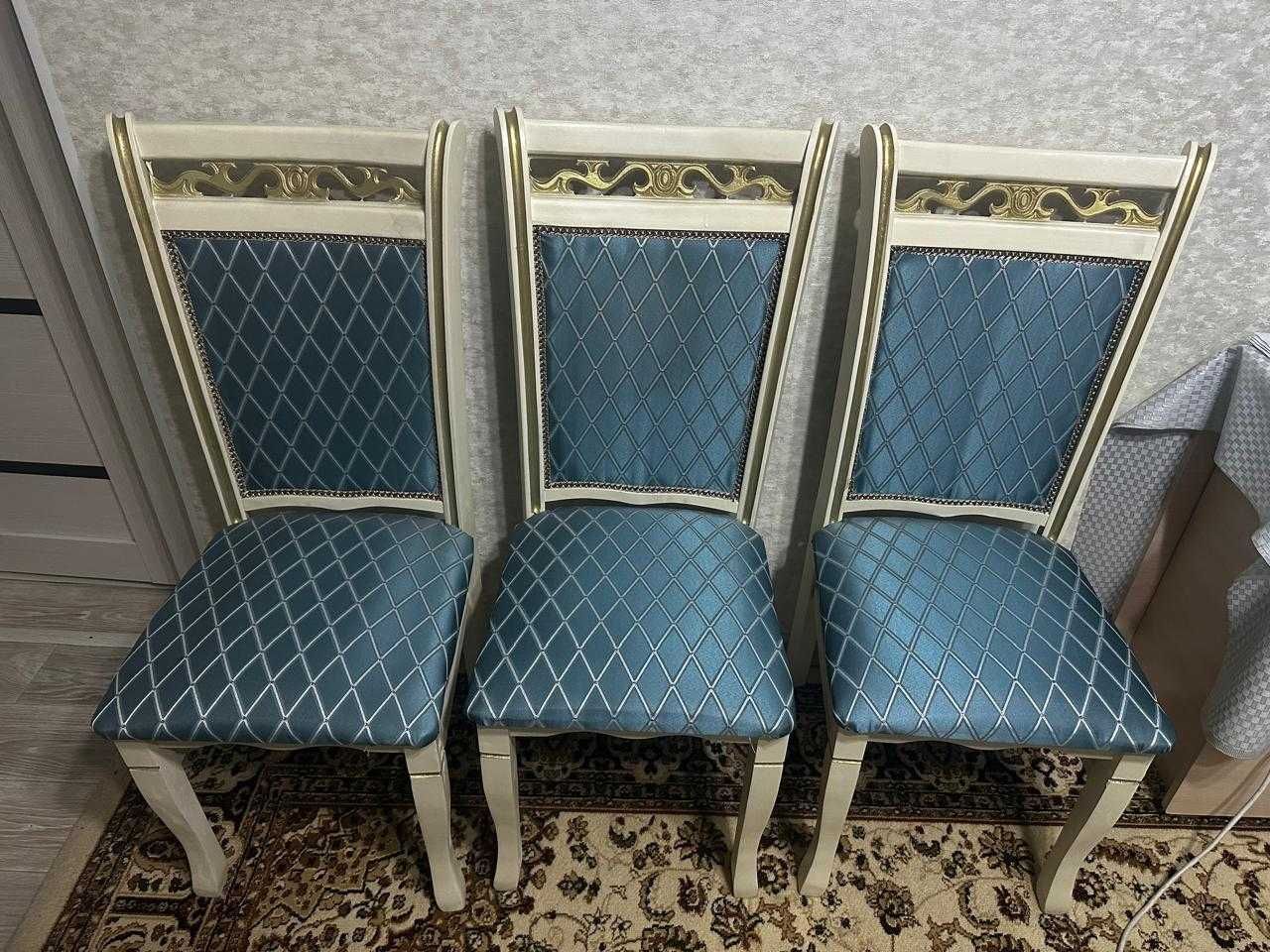 Сдается в аренду стулья