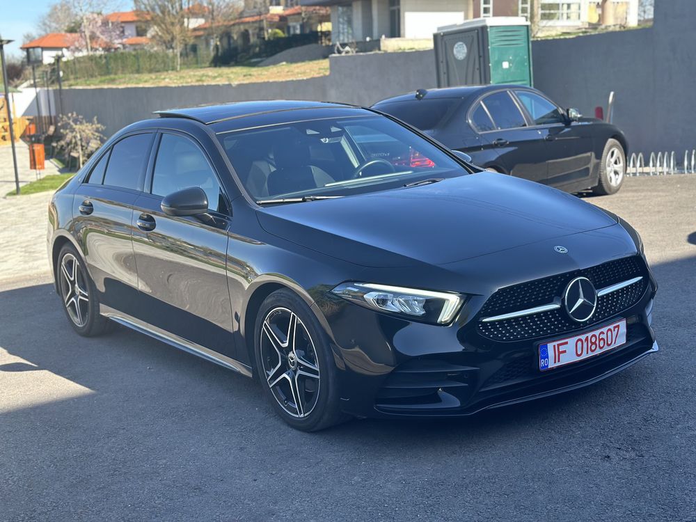 Mercedes-Benz A180 Sedan // Pachet AMG // Panoramic