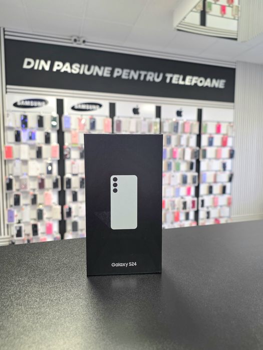 Samsung S24 / NOU / Marble Gray / US version / Snapdragon / DeluxGSM