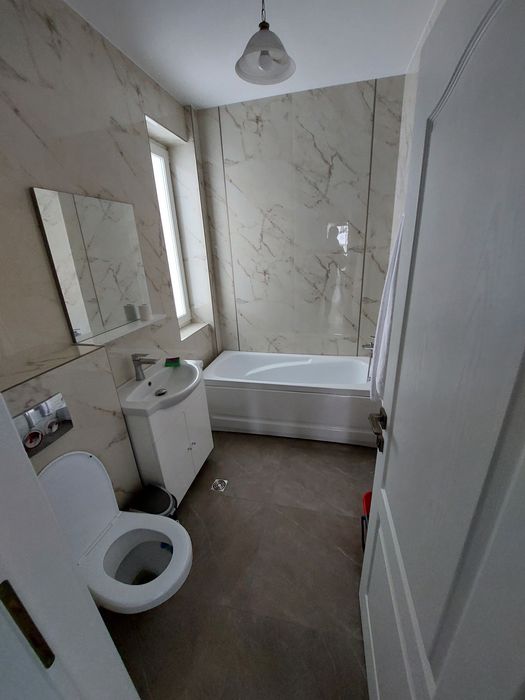 Caut coleg de apartament