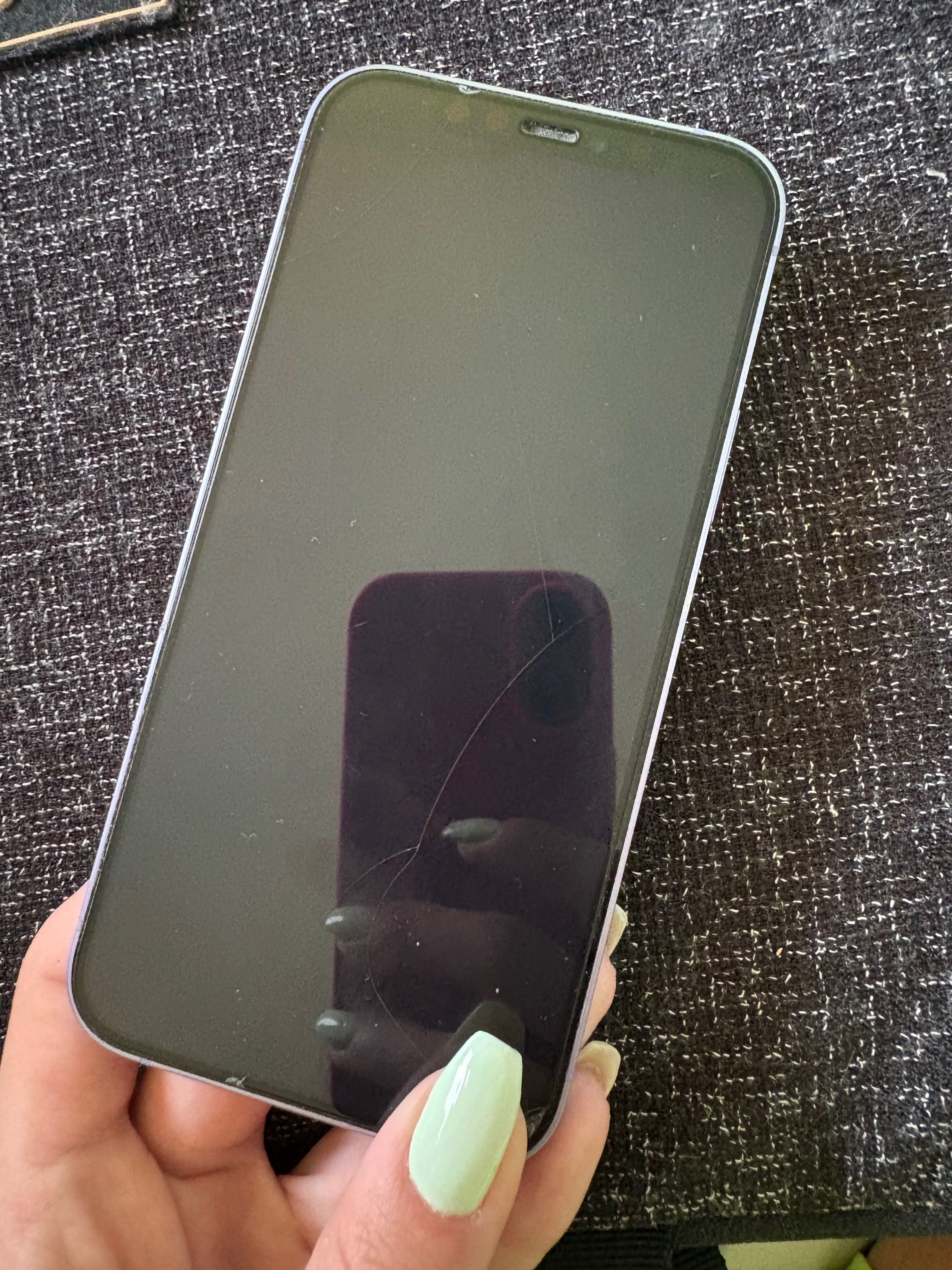 Iphone 12, без забележки, лилав цвят