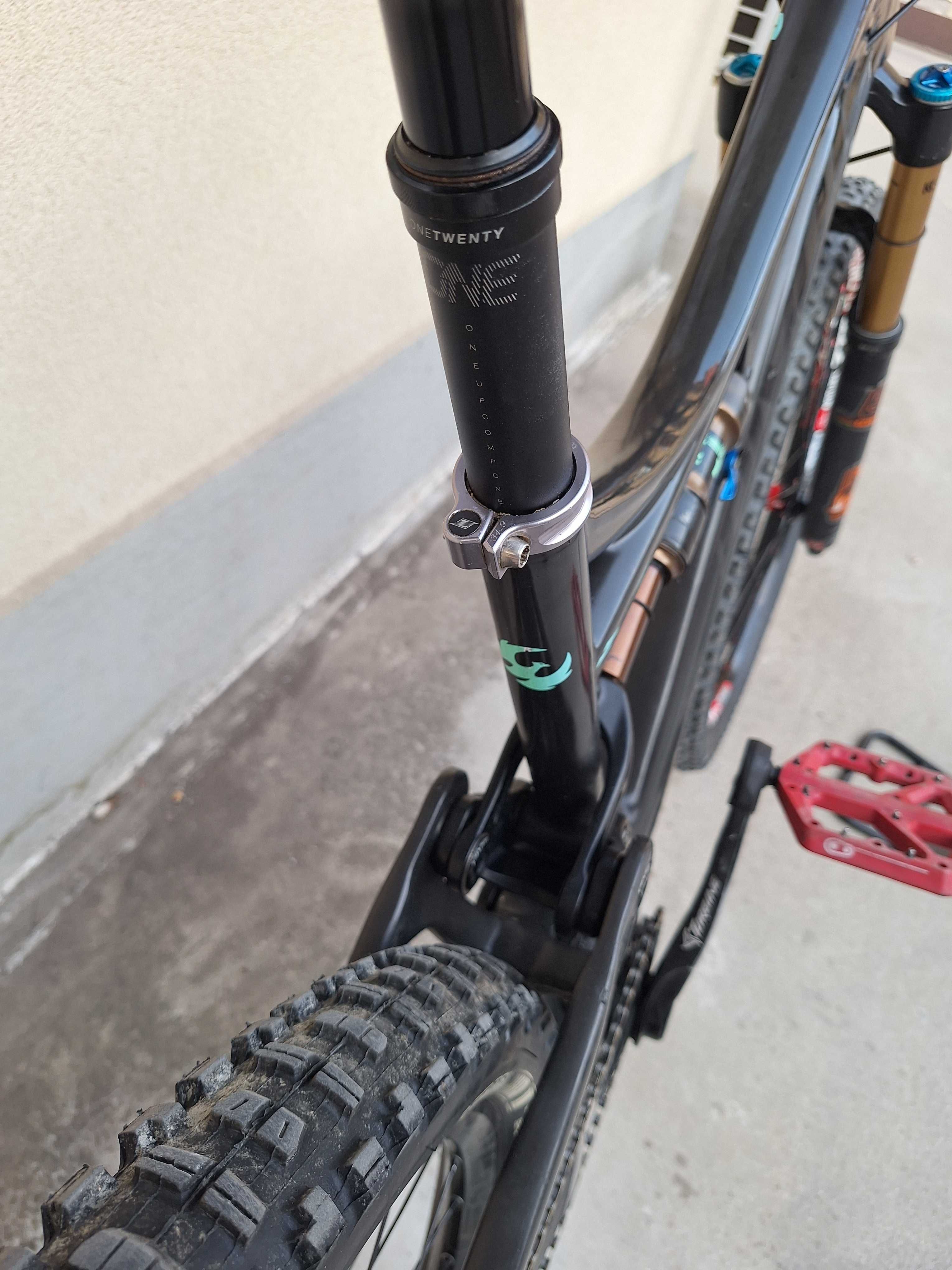 Pivot Mach 6 Carbon Team