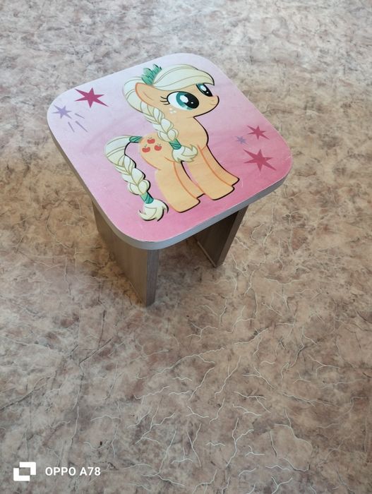 Продам детский стул