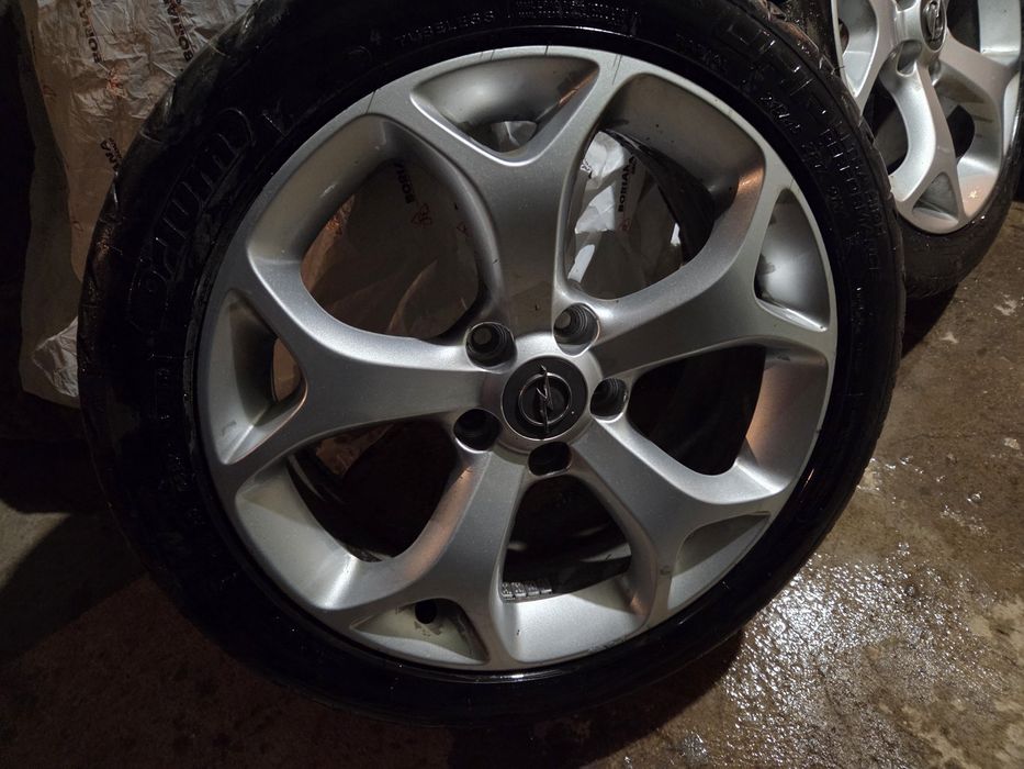 Джанти с гуми 5х110 17