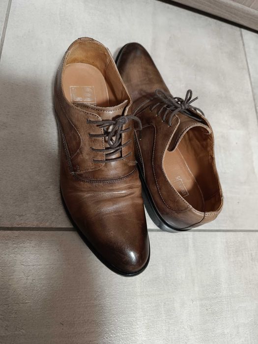 Vând pantofi bărbătești piele naturală Nr 41