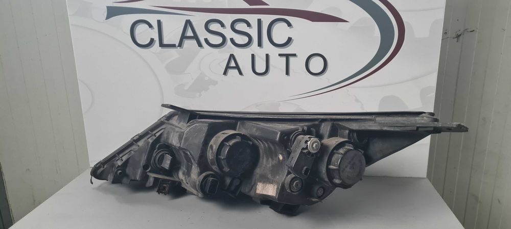 Фар Kia Sportage 2011г.