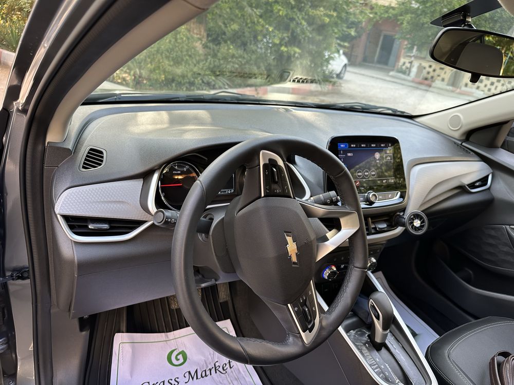 Продается Onix Premier Plus 2024 года пробег 4 500 км!
