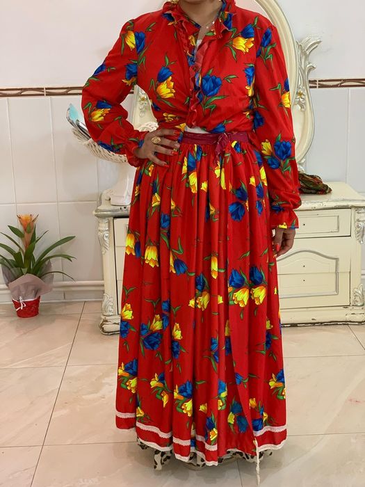 vând fuste plisate țiganesti