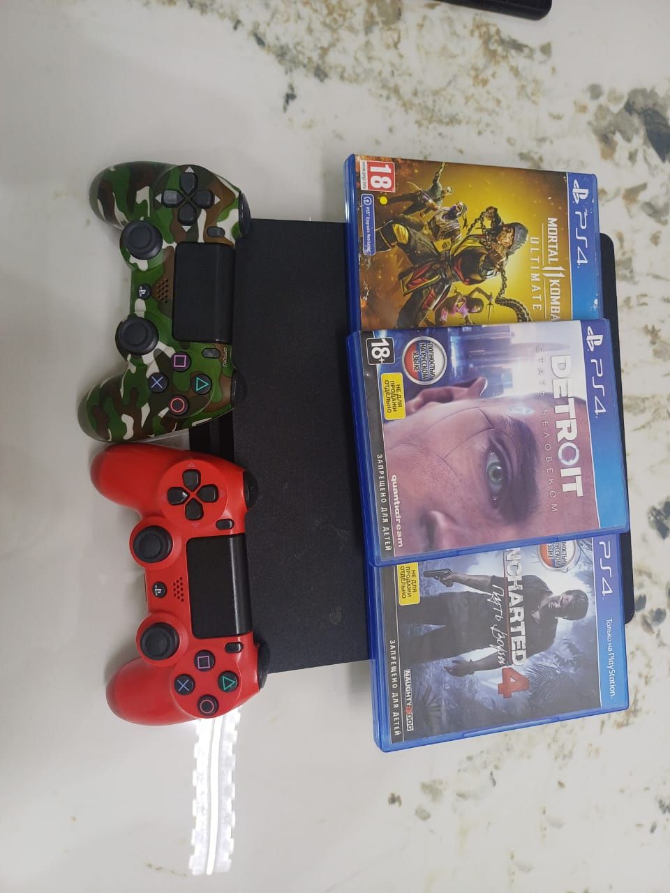 PS4 slim,1 tb,2 геймпада