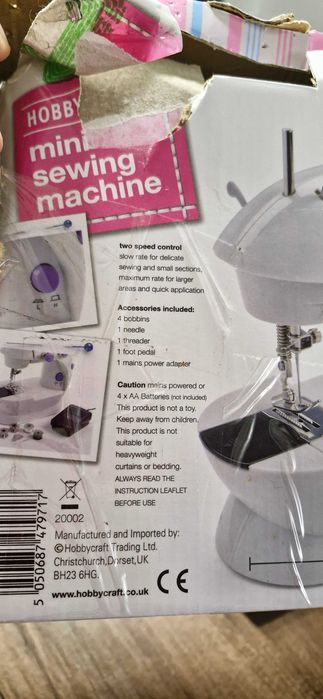 Masina de cusut  HOBBYCRAFT + multe bobine metalice