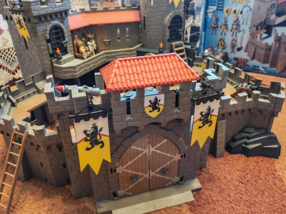 Playmobil- Modelul 4865 castel cavaleri