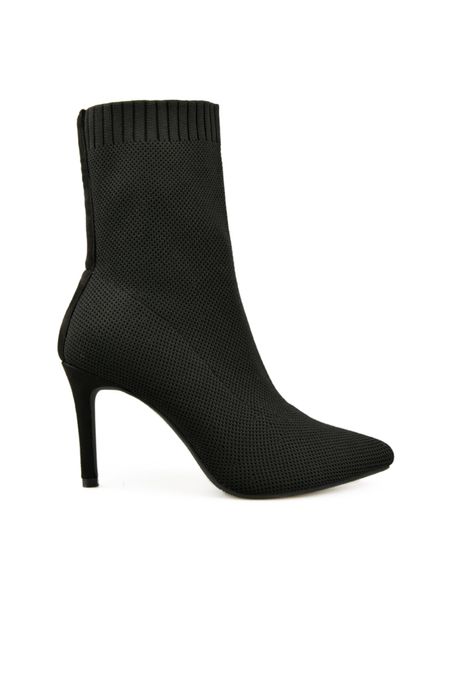 Дамски черни боти-текстил