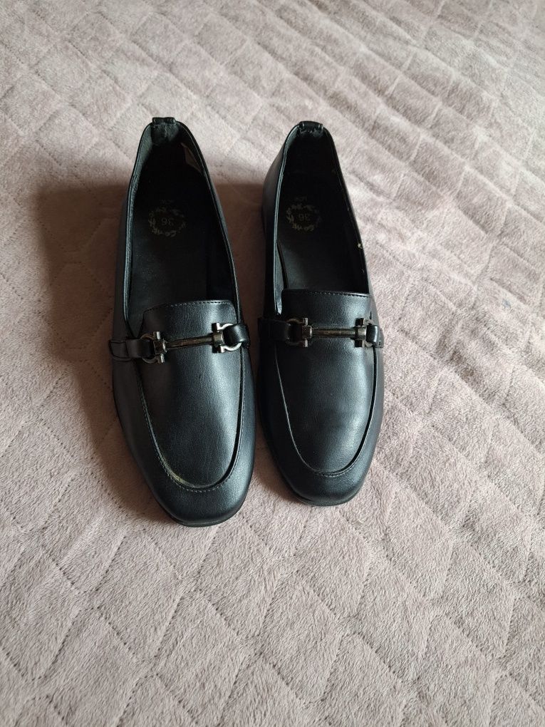 Pantofi dama noi