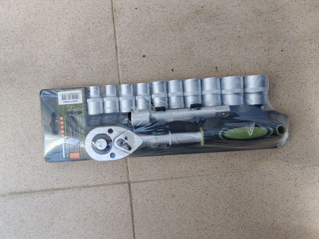 Set 12 piese Heinner CR-V, 1/2", 10 chei tubulare 10-24