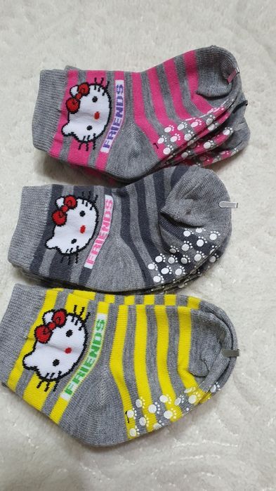 Носочки детские с резиновыми пупырышками