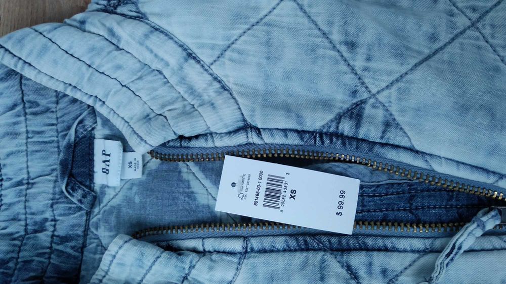 Ново с етикет дамско дънково бомбър яке GAP