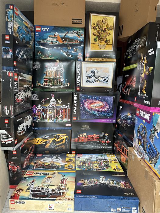 ЧИСТО НОВИ конструктори LEGO Technic Icons Botanical Creator ЛЕГО