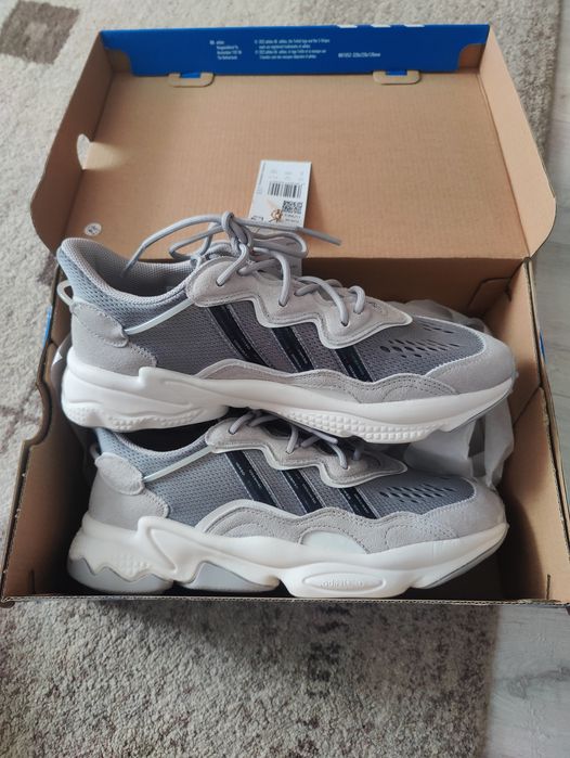 Adidași/Adidas ozweego