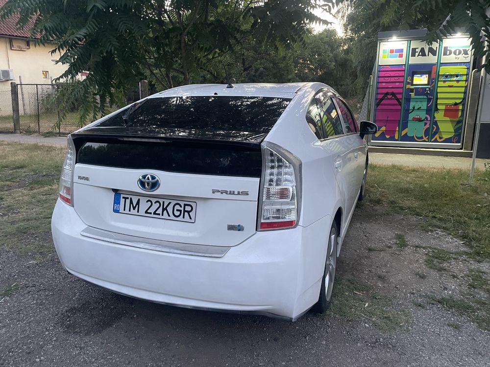 Toyota prius 2012