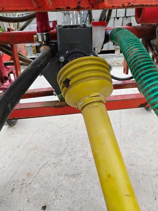 Met de erbicidat  Holder 600 litri, lanci 12m