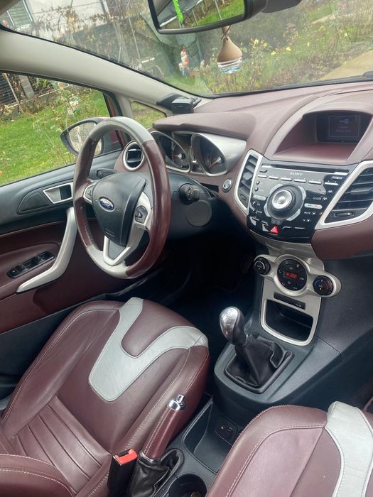 Ford fiesta Titanium  model deosebit