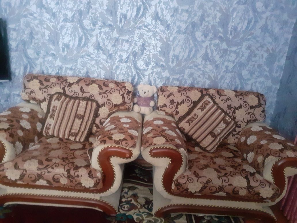 Диван с креслами