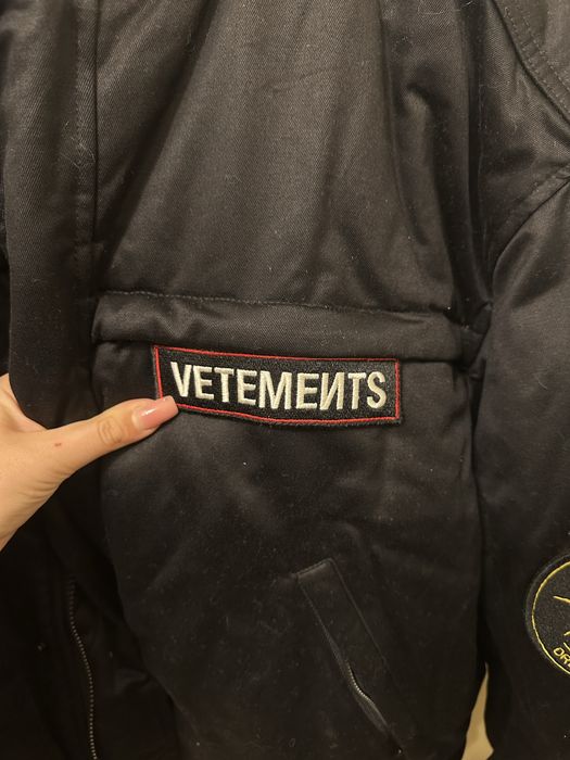 Vetements bomber