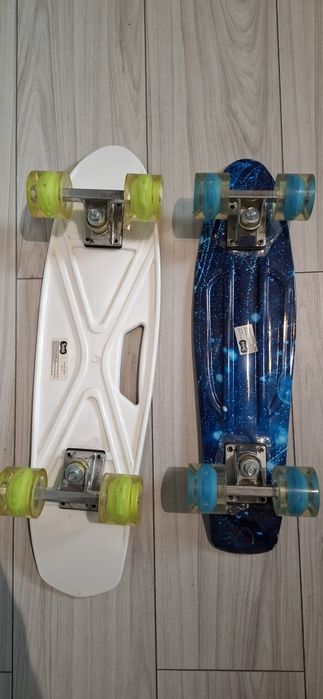 Troler, skateboard si Fortnite gun/pistol