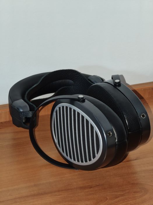Hifiman Edition XS cu headband de piele
