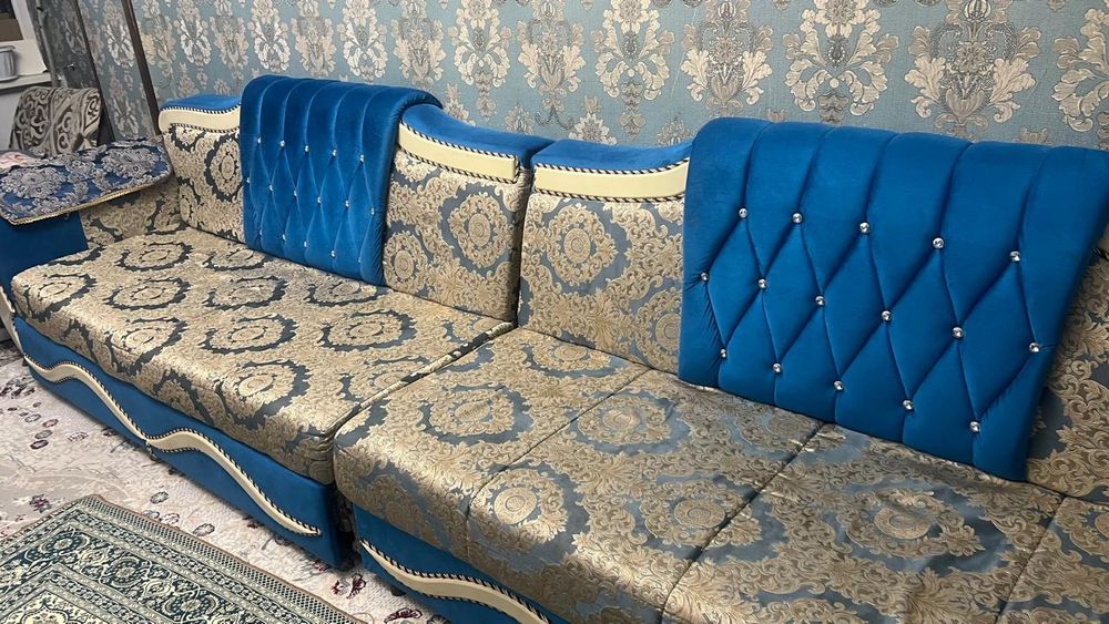Диван "Шах" в отличном состоянии.