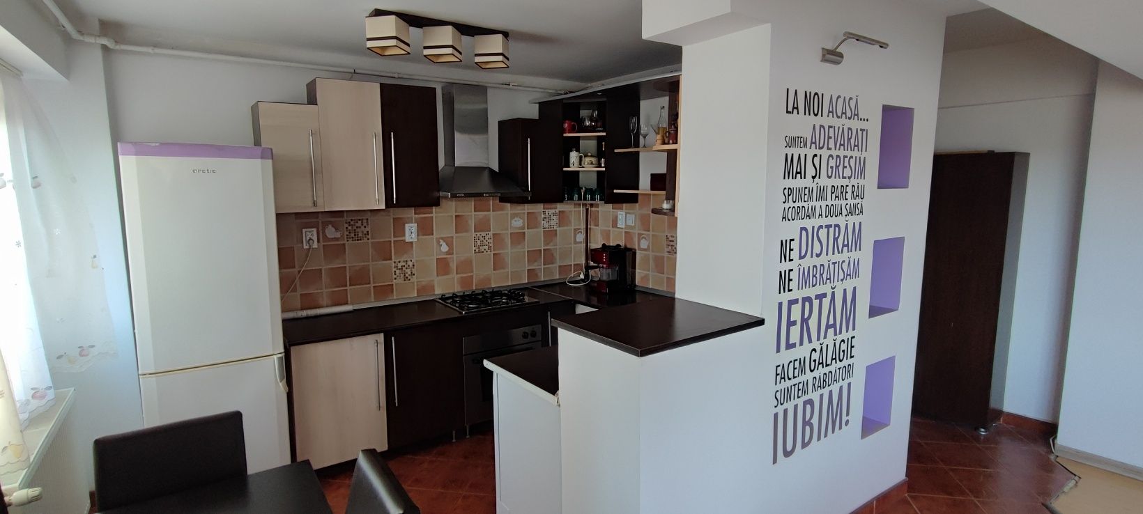 Dau in Chirie apartament 3 camere,zona Ultracentrala ,deasupra la CEC