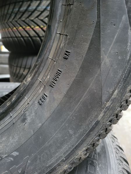 245/60/18 PIRELLI 4бр