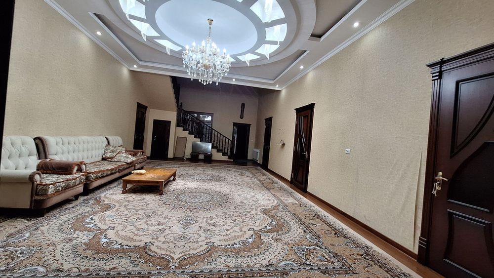 Qibray tuman
Mirobod 2-3 tor kocha
3 ta spalni
1 ta kuxni 
1 ta sanuze