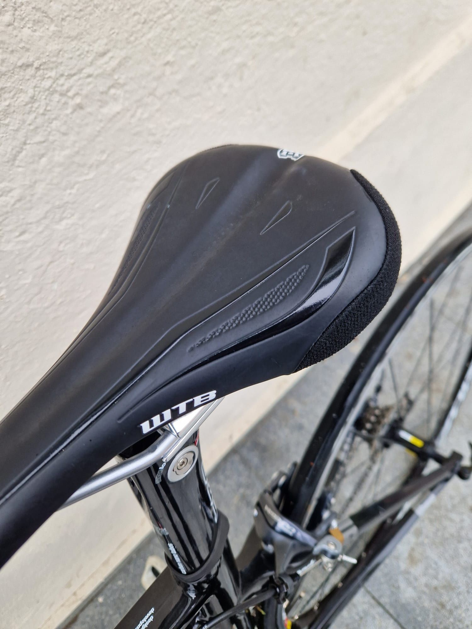 Cursiera full carbon BMC road racer