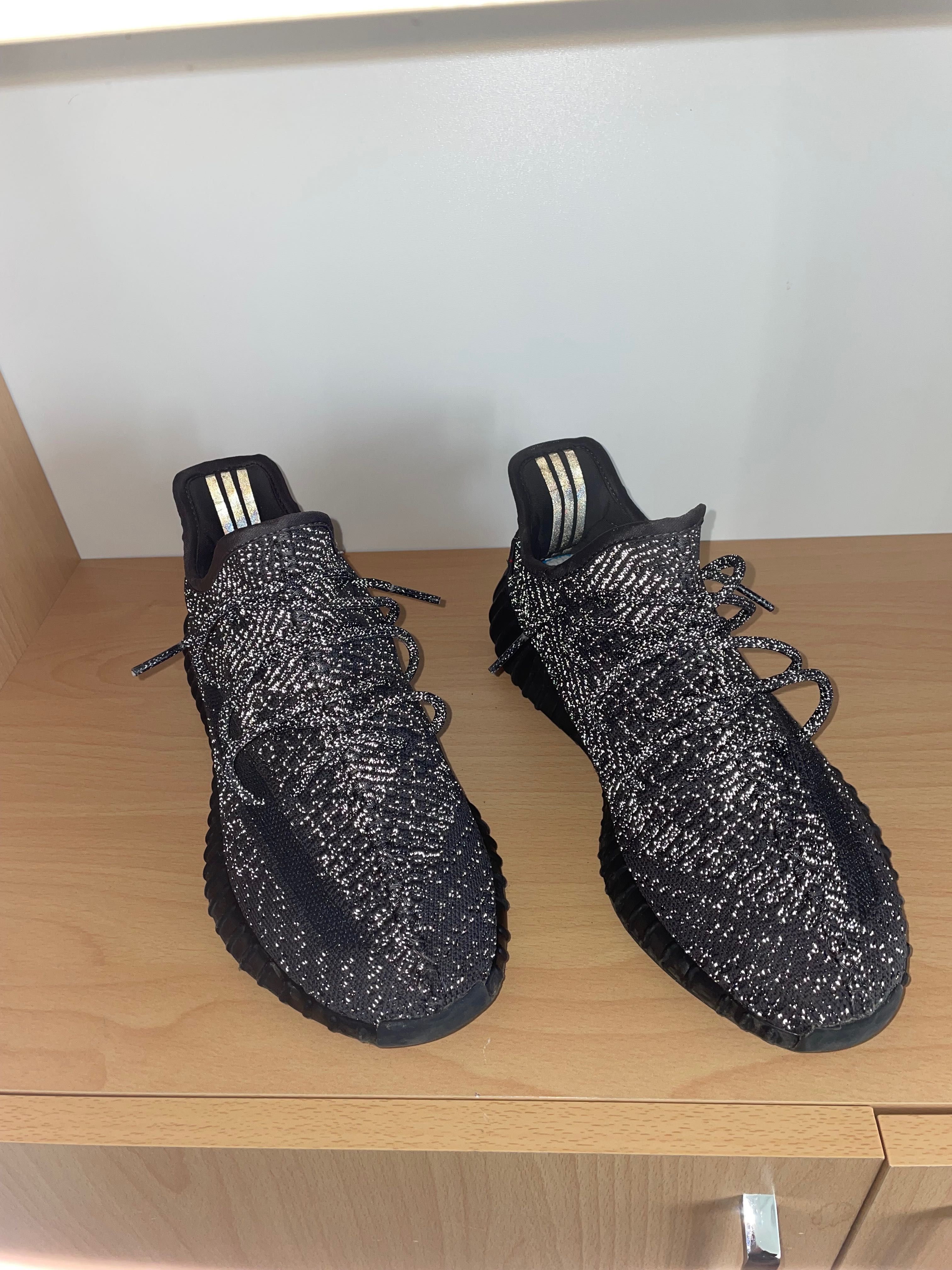 Yeezy 350 black shoes