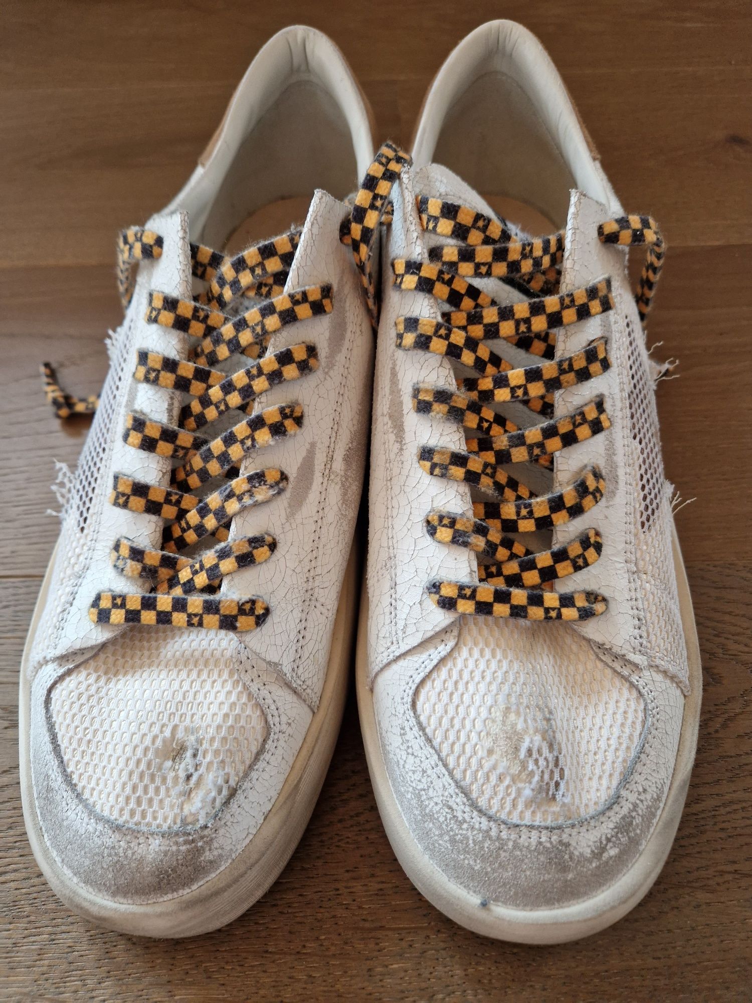 Golden Goose Sneakers