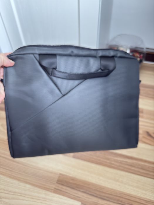 Geanta laptop RIVACASE 8720, 13.3", poliester, gri, produs nou.