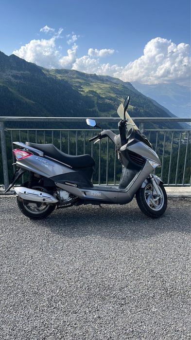 vand scuter de 200cc