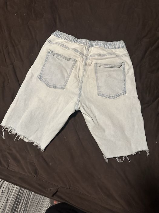 Blugi pantaloni scruti Bershka barbati M cu snur