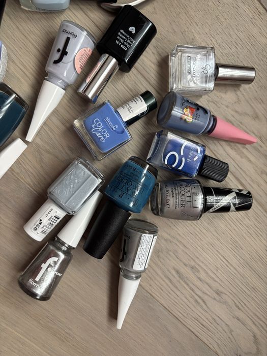 Лот 17 лака за нокти - лакове OPI Flormar Essie
