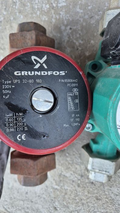 Pompe de vanzare, grandios UPS 32-70-180