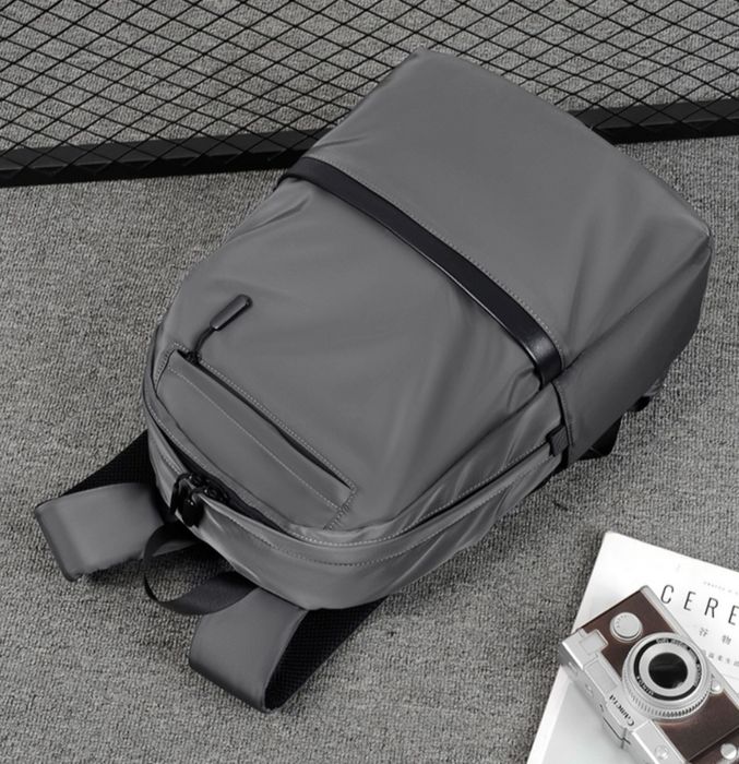 Р ю к з а к серый (полиэстер)