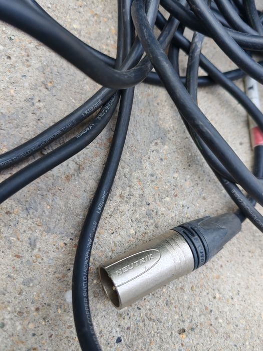 Cabluri boxe Neutrik