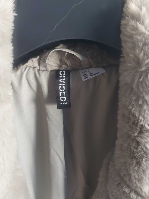 Haina blana artificiala h&m