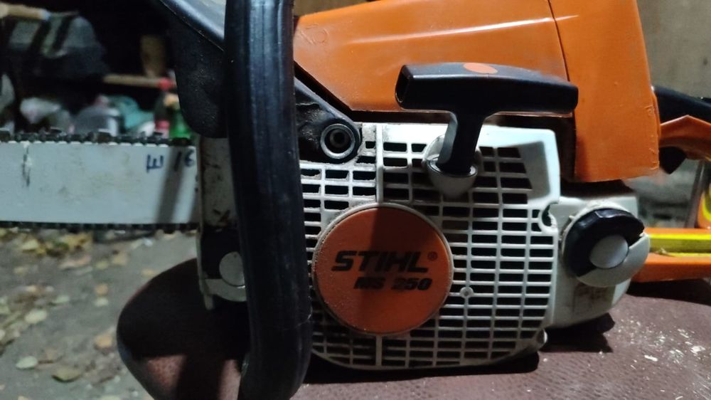 Продам бензопила штиль 250