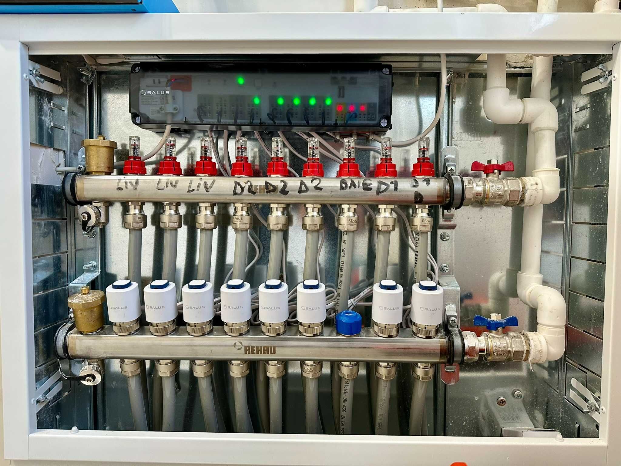 Montaj termostat Salus pentru incalzire pardoseala si centrala termica